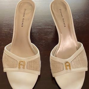Etienne Aigner pumps patent leather shoes 2.5 inch white and beige size 6.5